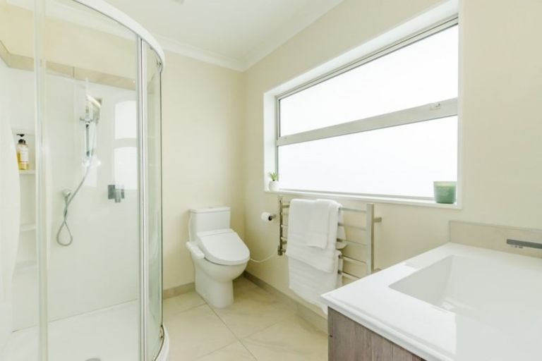 Photo of property in 7 Otupoa Way, Paraparaumu, 5032