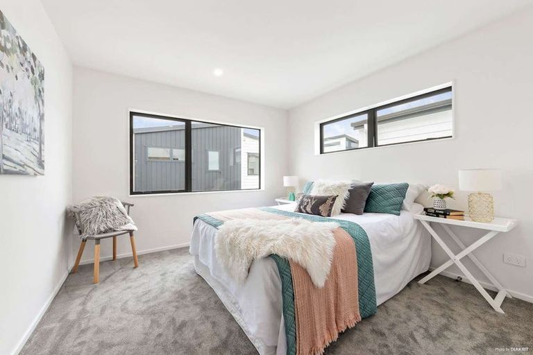 Photo of property in 17a Stanniland Street, Sunnyhills, Auckland, 2010