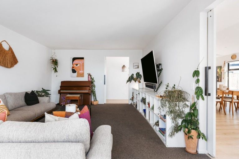 Photo of property in 37 Colpoma Close, Papamoa Beach, Papamoa, 3118