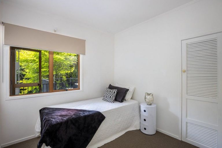 Photo of property in 5f Bromley Place, Westown, New Plymouth, 4310