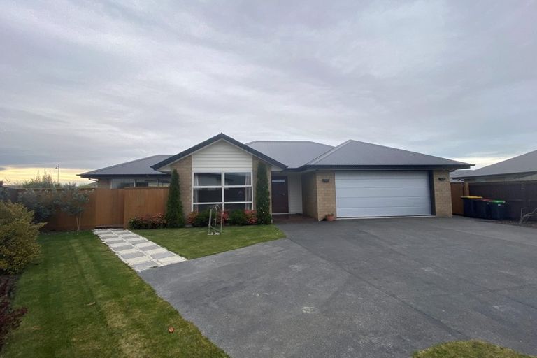 Photo of property in 16 Graycliffe Street, Halswell, Christchurch, 8025