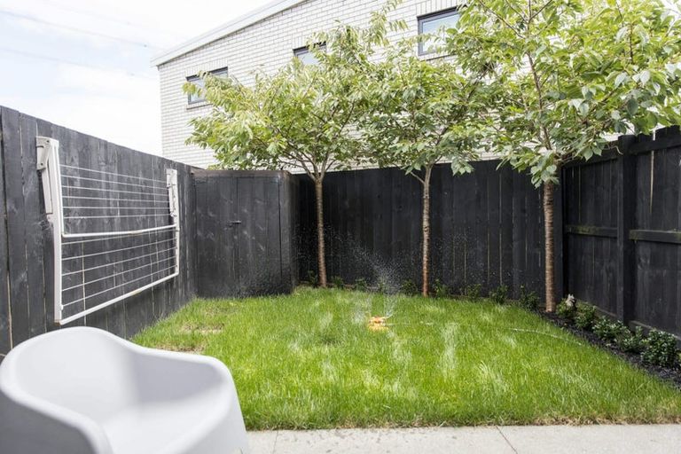 Photo of property in 12b Titoki Street, Te Atatu Peninsula, Auckland, 0610