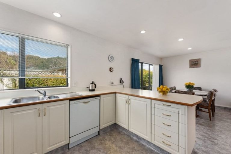 Photo of property in 31 Seddon Street, Wallaceville, Upper Hutt, 5018