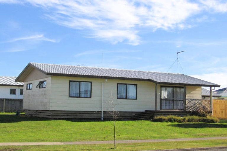 Photo of property in 14 Lloyd Drive, Nawton, Hamilton, 3200