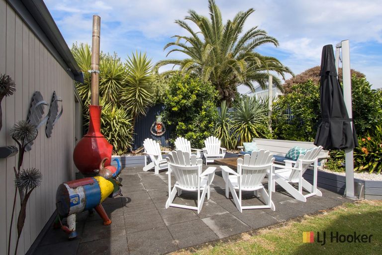 Photo of property in 15 Brighton Road, Waihi Beach, 3611