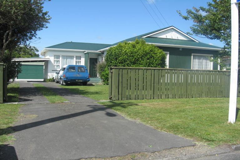 Photo of property in 18 Roberts Avenue, Aramoho, Whanganui, 4500