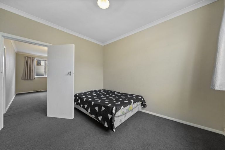 Photo of property in 99 Whites Line East, Waiwhetu, Lower Hutt, 5010