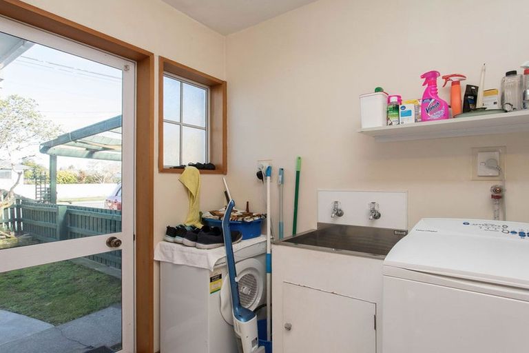 Photo of property in 2/12 Lagan Street, Belfast, Christchurch, 8051