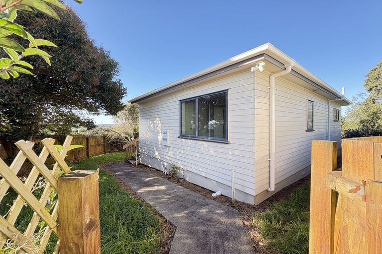 Photo of property in 86b Royal View Road, Te Atatu South, Auckland, 0610