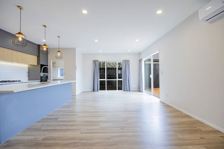 Photo of property in 69 Nobilo Road, Kumeu, 0810