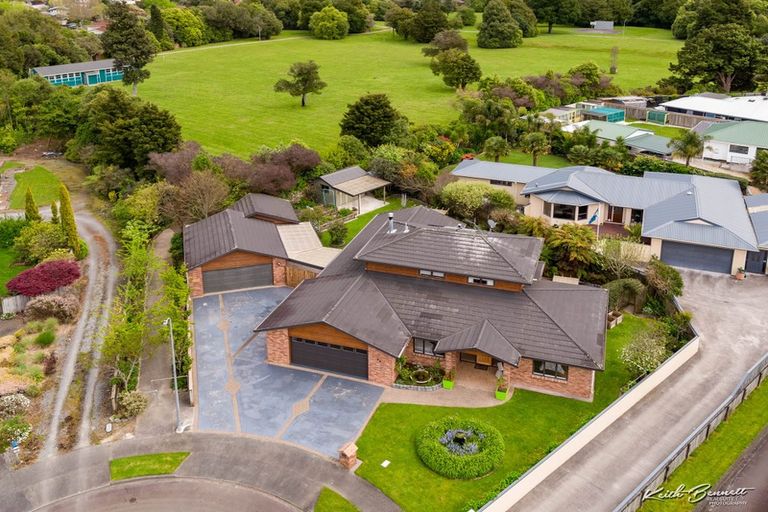 Photo of property in 21 Galveston Grove, Totara Park, Upper Hutt, 5018
