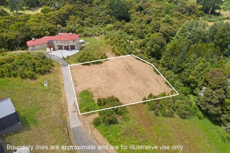 Photo of property in 88 Vaughans Road, Long Bay, Auckland, 0792