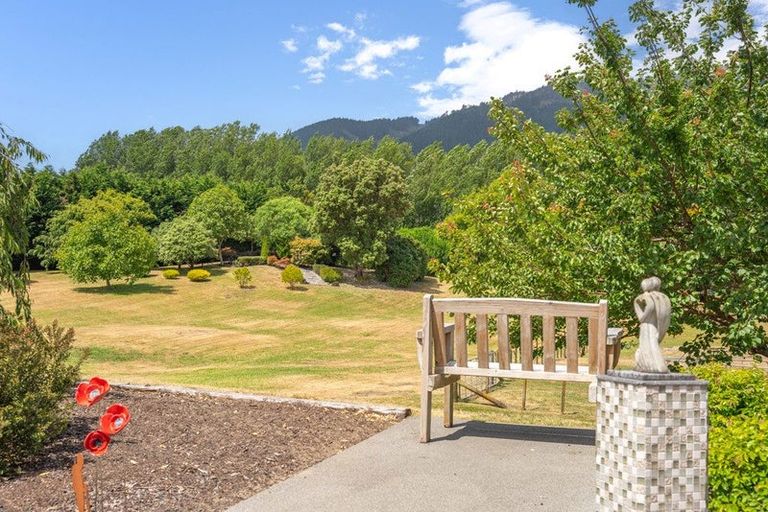 Photo of property in 25 Kensington Drive, Peka Peka, Waikanae, 5391