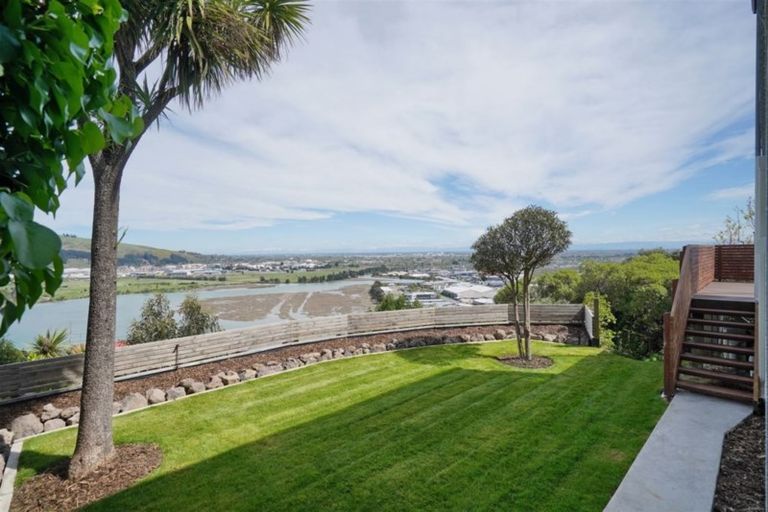 Photo of property in 78 Cannon Hill Crescent, Mount Pleasant, Christchurch, 8081