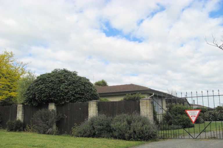 Photo of property in 15 Main North Road, Woodend, 7610