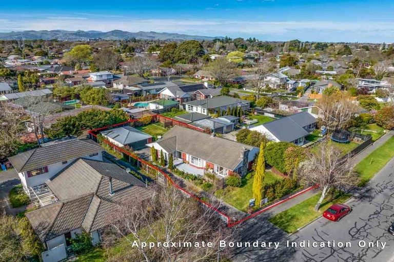 Photo of property in 6 Deepdale Street, Burnside, Christchurch, 8053