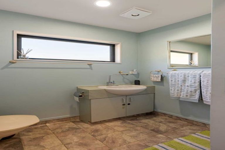 Photo of property in 15a Marina Drive, Frankton, Queenstown, 9300