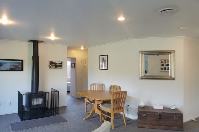 Photo of property in 33 Saint James Drive, Huntington, Hamilton, 3210