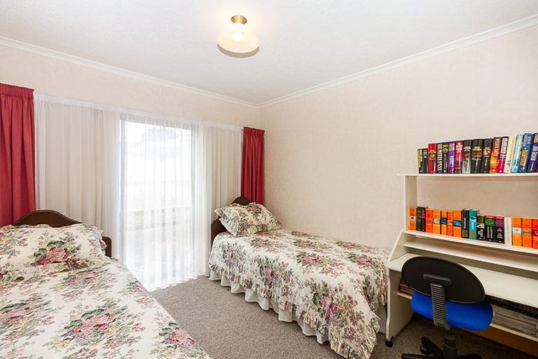 Photo of property in 15 Aintree Crescent, Awapuni, Palmerston North, 4412
