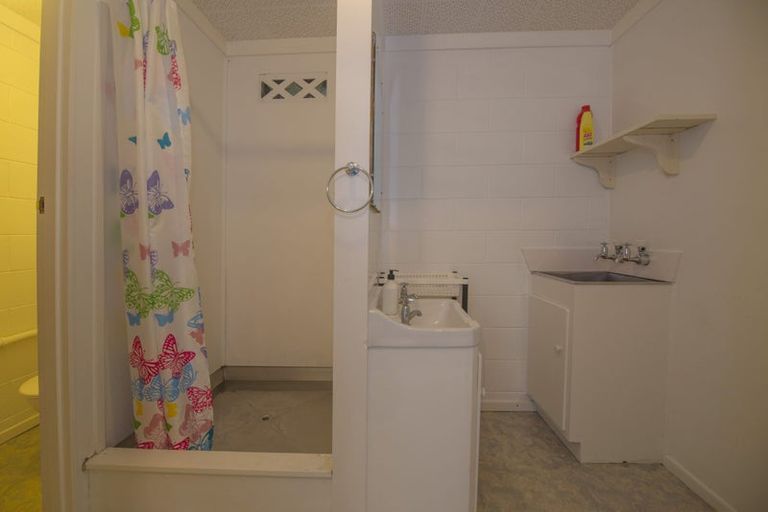 Photo of property in 23 Merchant Avenue, Te Atatu South, Auckland, 0610