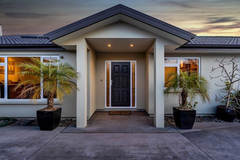 Photo of property in 15 Anderson Way, Highlands Park, New Plymouth, 4312