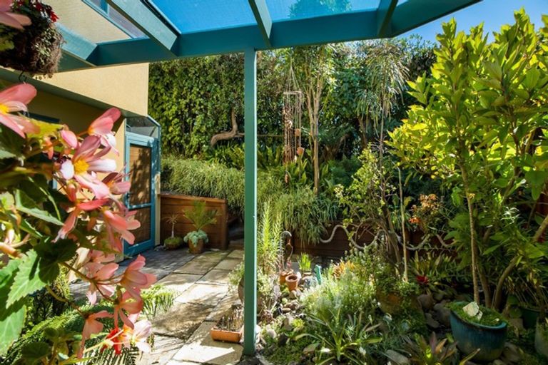 Photo of property in 9 Aria Terrace, Mokau, 4376