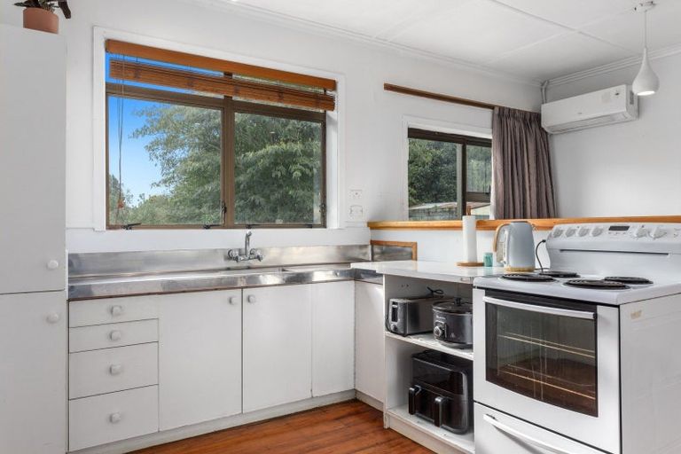 Photo of property in 1 Mckenzie Street, Taneatua, 3123