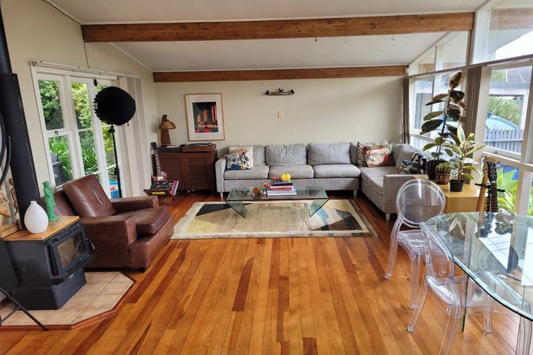 Photo of property in 44a Woodglen Road, Glen Eden, Auckland, 0602