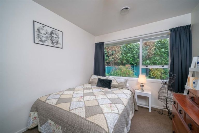 Photo of property in 9 Denise Crescent, Hornby, Christchurch, 8042