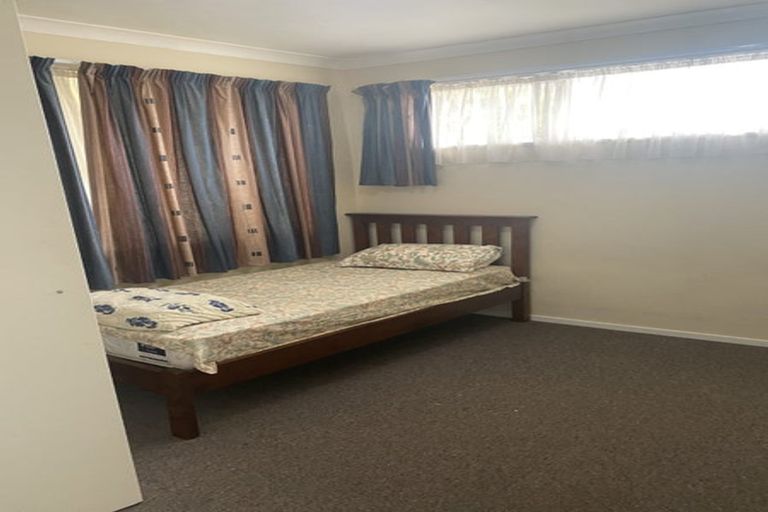 Photo of property in 50 Sycamore Drive, Sunnynook, Auckland, 0620