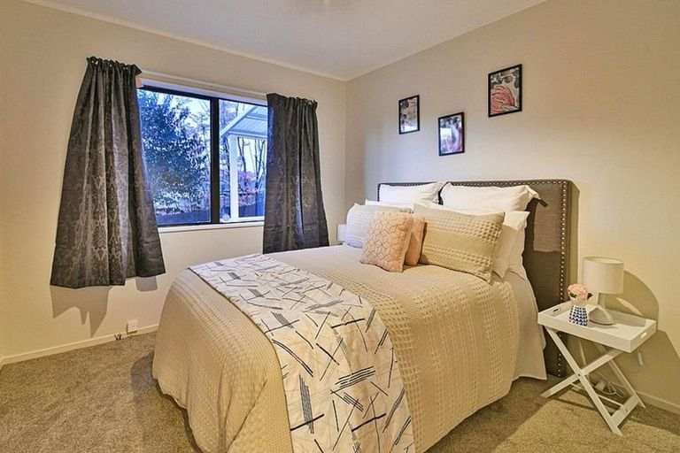 Photo of property in 2/226a Dominion Road, Red Hill, Papakura, 2110