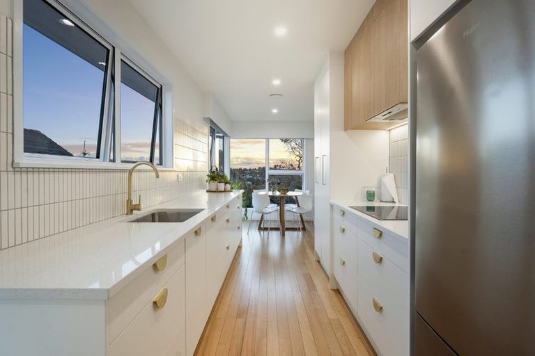 Photo of property in 122a Birkdale Road, Birkdale, Auckland, 0626