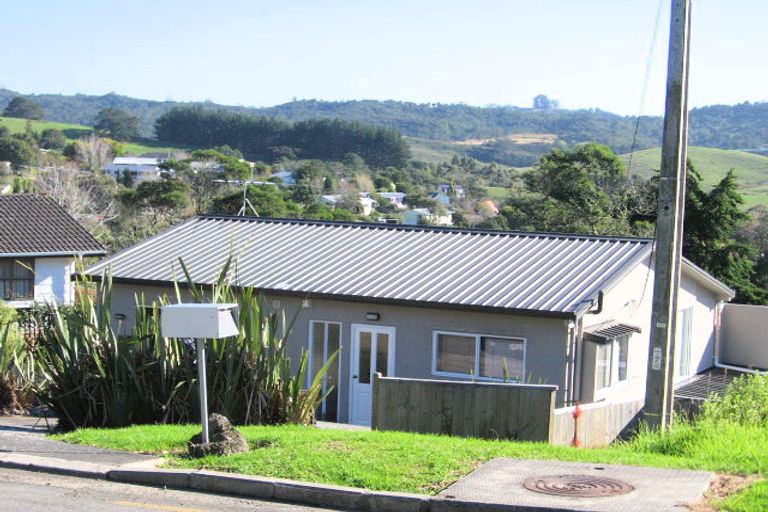 Photo of property in 13 Hillcrest Road, Hatfields Beach, Orewa, 0931