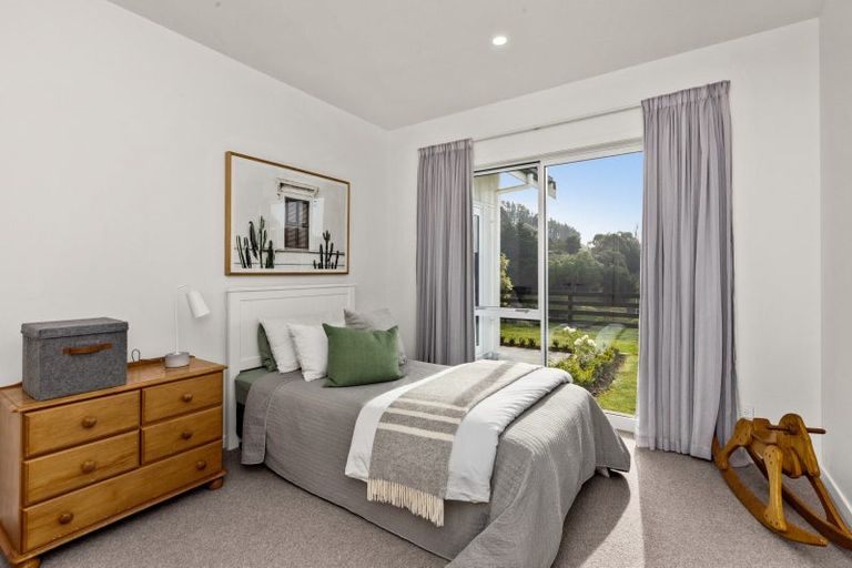 Photo of property in 5 Te Roera Drive, Taradale, Napier, 4112