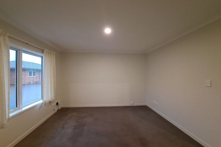 Photo of property in 33 Clemow Road, Fitzroy, New Plymouth, 4312