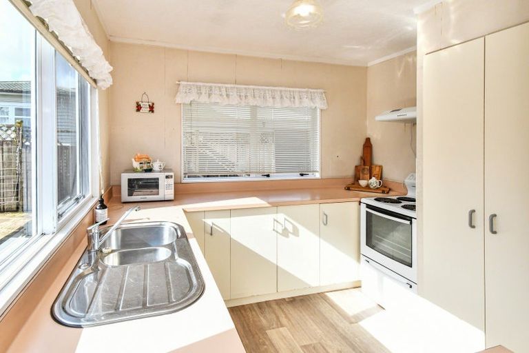 Photo of property in 2/30 Sturdee Road, Manurewa, Auckland, 2102