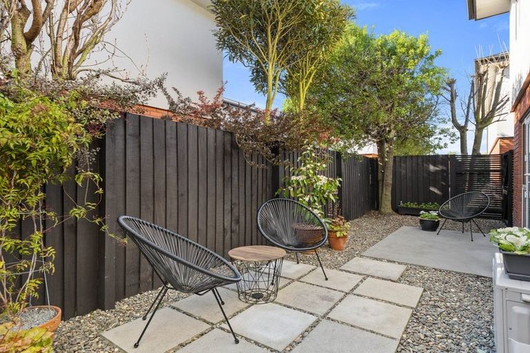 Photo of property in 43 Walton Street, Sydenham, Christchurch, 8023