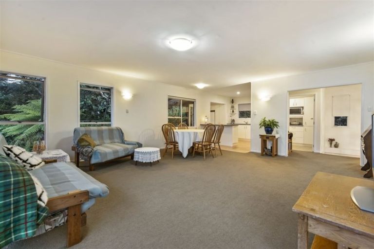 Photo of property in 223a Titirangi Road, Titirangi, Auckland, 0604