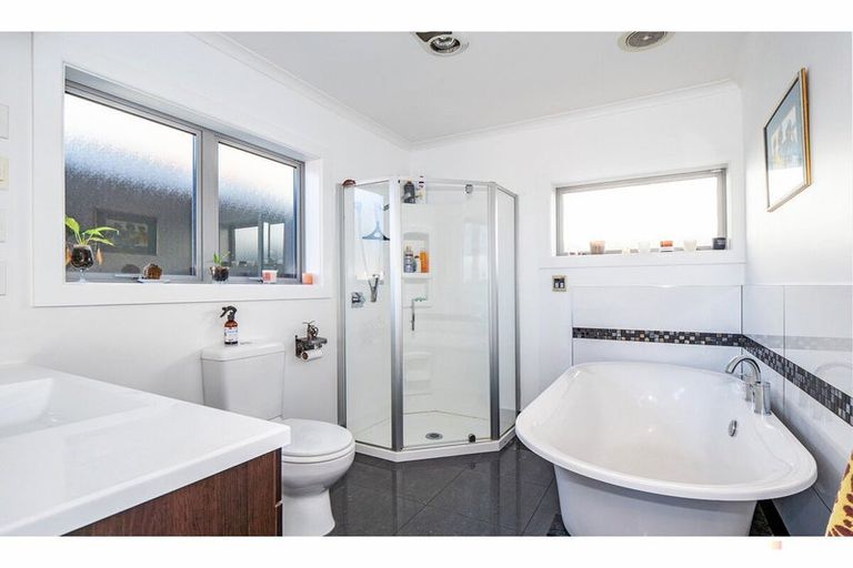 Photo of property in 12 Grasmere Street, Waimataitai, Timaru, 7910