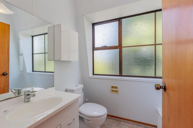 Photo of property in 23b Cecil Place, Cloverlea, Palmerston North, 4412