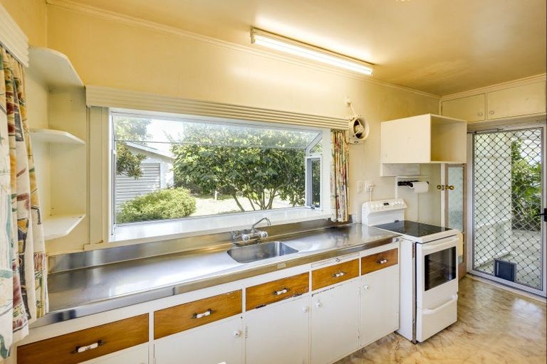 Photo of property in 4 Veronica Avenue, Marewa, Napier, 4110