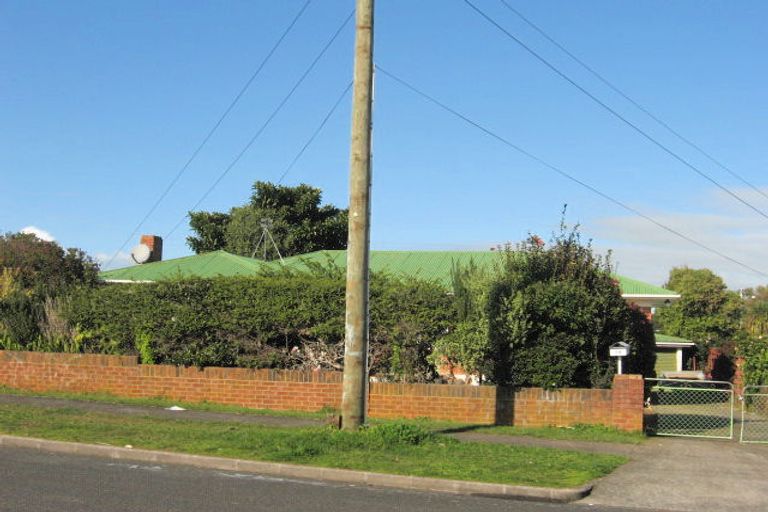 Photo of property in 18 Tawa Crescent, Manurewa, Auckland, 2102