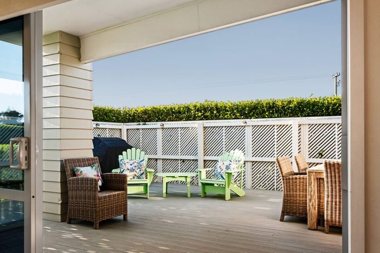 Photo of property in 2 Nopera Road, Waiiti, Urenui, 4377