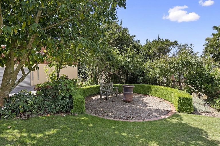 Photo of property in 48 Hillcrest Road, Hillcrest, Hamilton, 3216