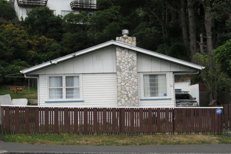 Photo of property in 21 Montreal Grove, Kingston, Wellington, 6021