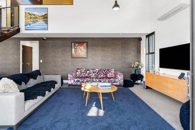 Photo of property in 21 Stonebrook Drive, Wanaka, 9305