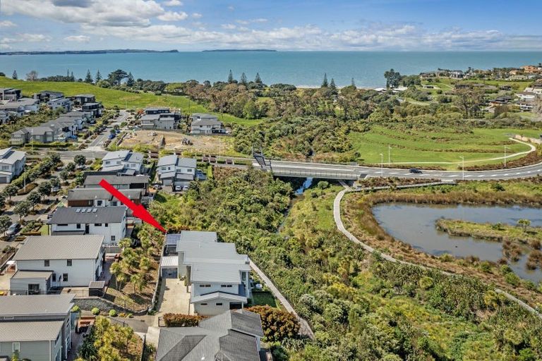 Photo of property in 14 Remuremu Street, Long Bay, Auckland, 0630