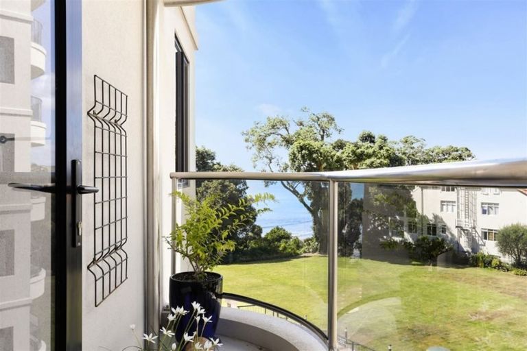Photo of property in 3d/5 The Promenade, Takapuna, Auckland, 0622
