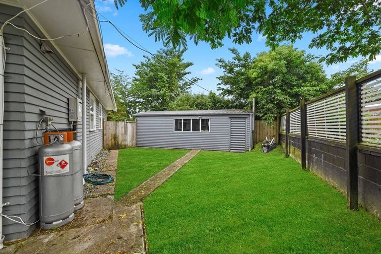Photo of property in 15 Matthews Crescent, Melville, Hamilton, 3206