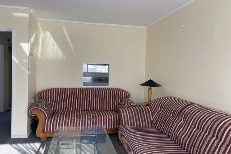 Photo of property in 5 Hawker Street, Mount Victoria, Wellington, 6011